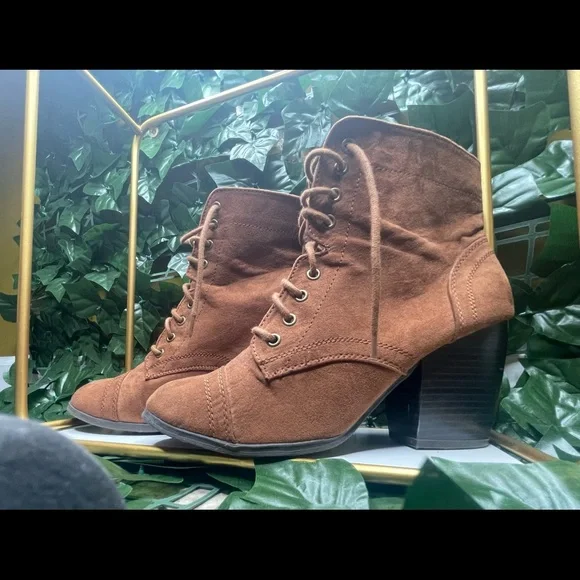 Spring Booties - Picture 5 of 5